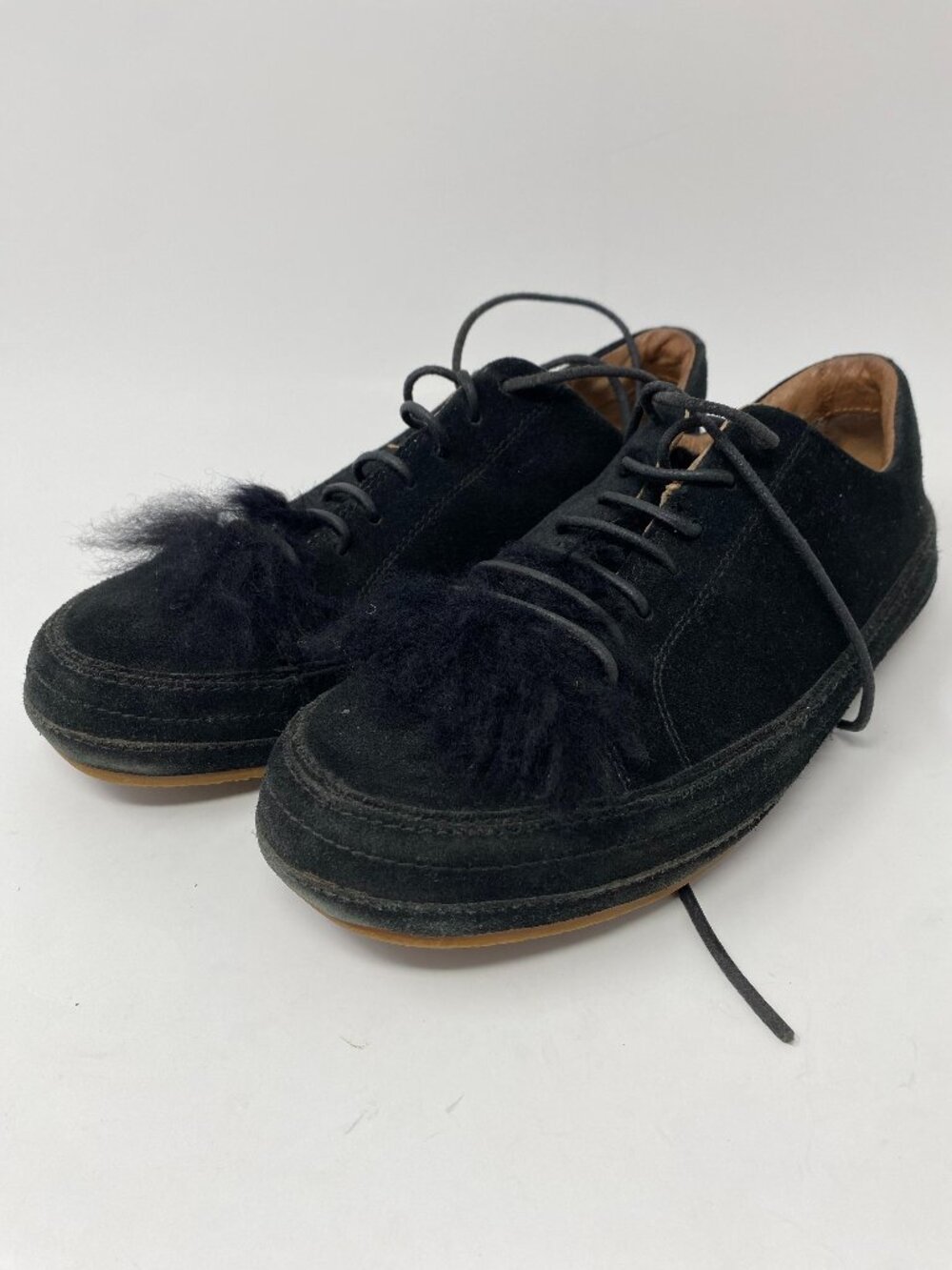 UGG Blake Fur Sneakers Womens 9.5 Black Suede Sheepskin Togue Lace Up